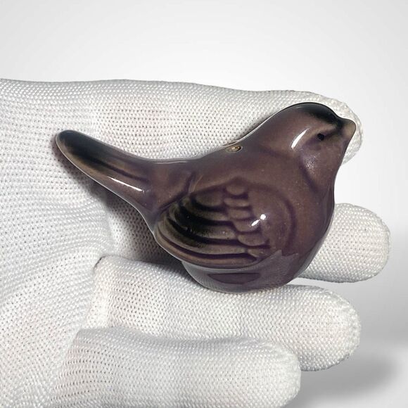 Vintage Ceramic Purple Bird Shakers Salt & Pepper Set Collectible Table Kitchen - Picture 8 of 10